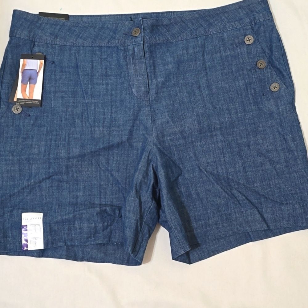 The Limited Chambray Tailored Short, NWT, medium wash, sz 16